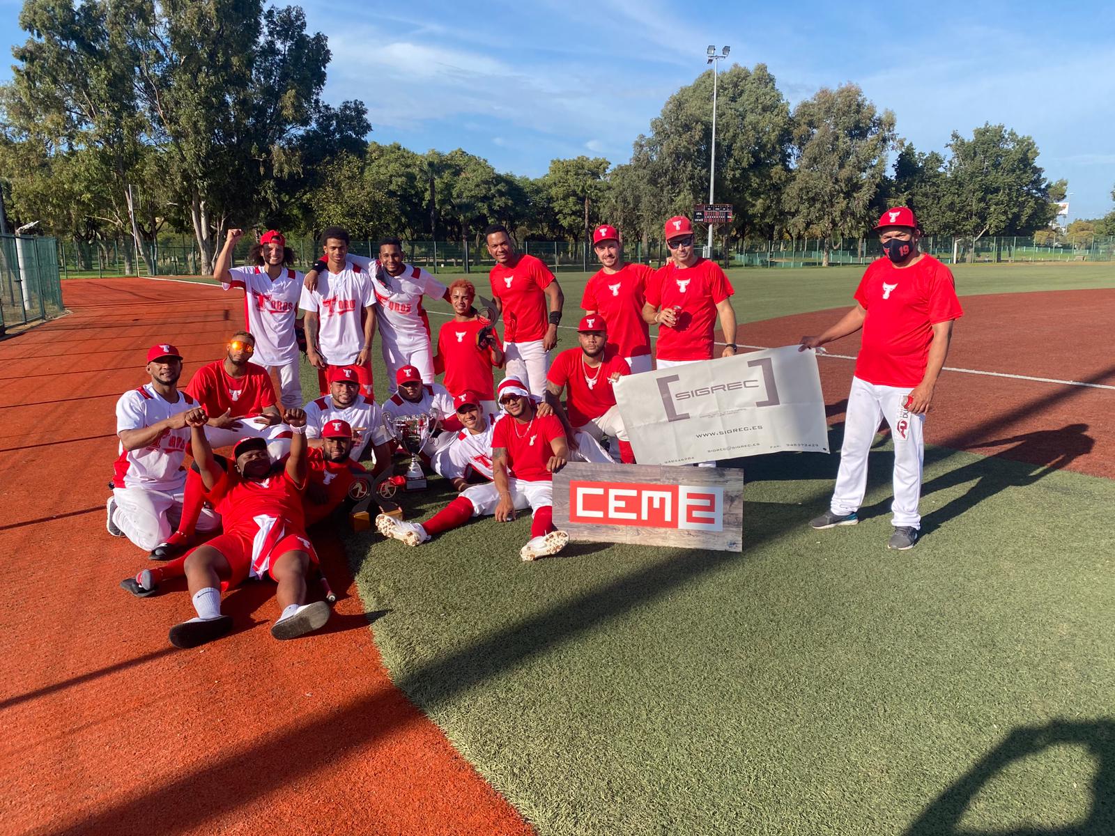 El nuevo equipo "Toros" de béisbol asciende a División de Honor El nuevo equipo "Toros" de béisbol asciende a División de Honor