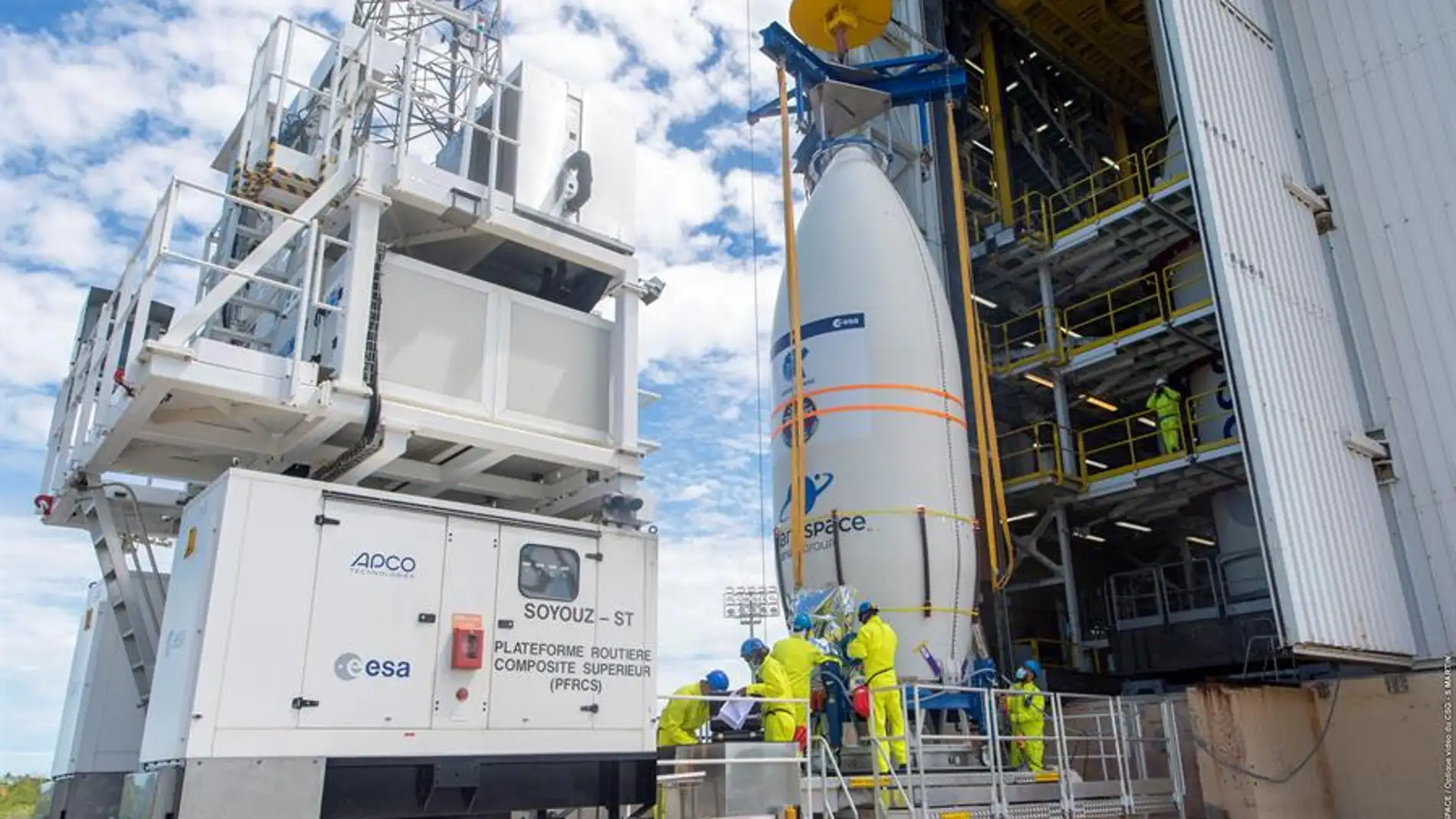 El cohete Vega, de la ESA, preparado para el lanzamiento.