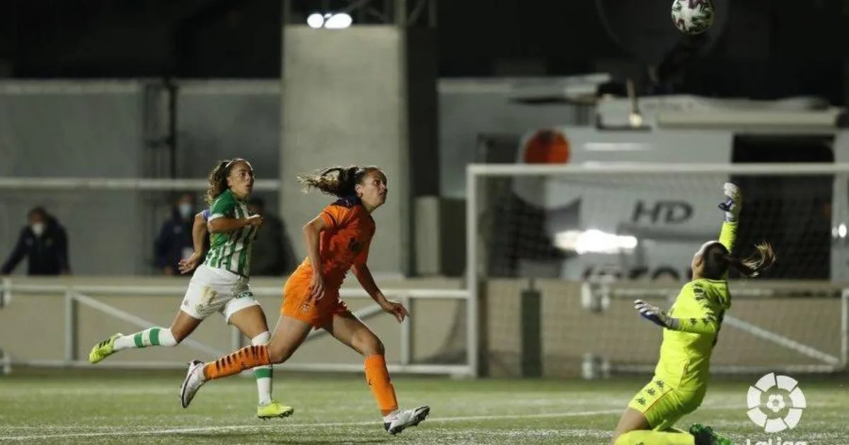 Ellas Juegan 04×11: El golazo de la temporada Ellas Juegan 04×11: El golazo de la temporada