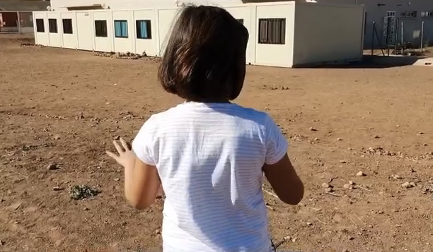 "Solo queremos tener un colegio normal, no queremos estar en barracones" "Solo queremos tener un colegio normal, no queremos estar en barracones"