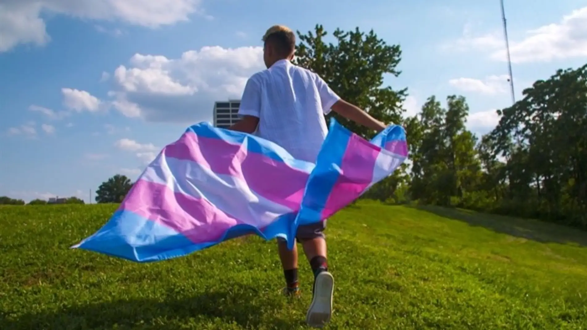 Imagen promocional del documental 'Transhood', en HBO