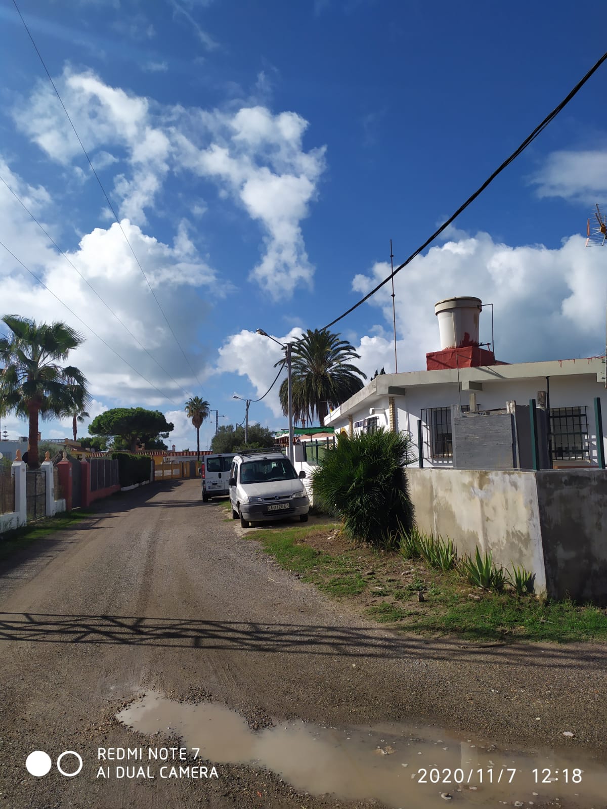 Exploran una solución que permitirá dar luz a los vecinos de Aguadulce tras ocho meses de apagón Exploran una solución que permitirá dar luz a los vecinos de Aguadulce tras ocho meses de apagón