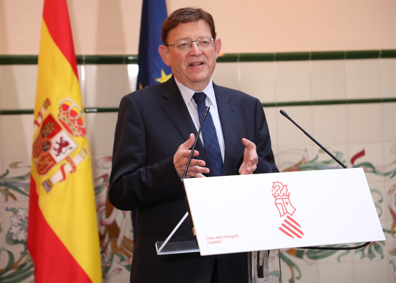 La Generalitat cierra Castelló y Vila-real los fines de semana y festivos y limita las reuniones a dos personas La Generalitat cierra Castelló y Vila-real los fines de semana y festivos y limita las reuniones a dos personas