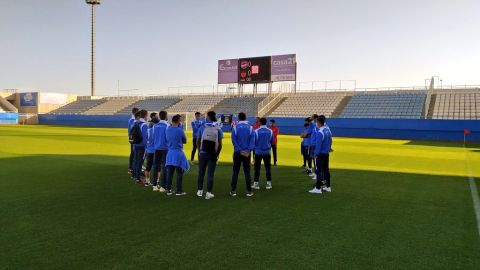 Los jugadores del Lorca FC en una charla previa a un encuentro