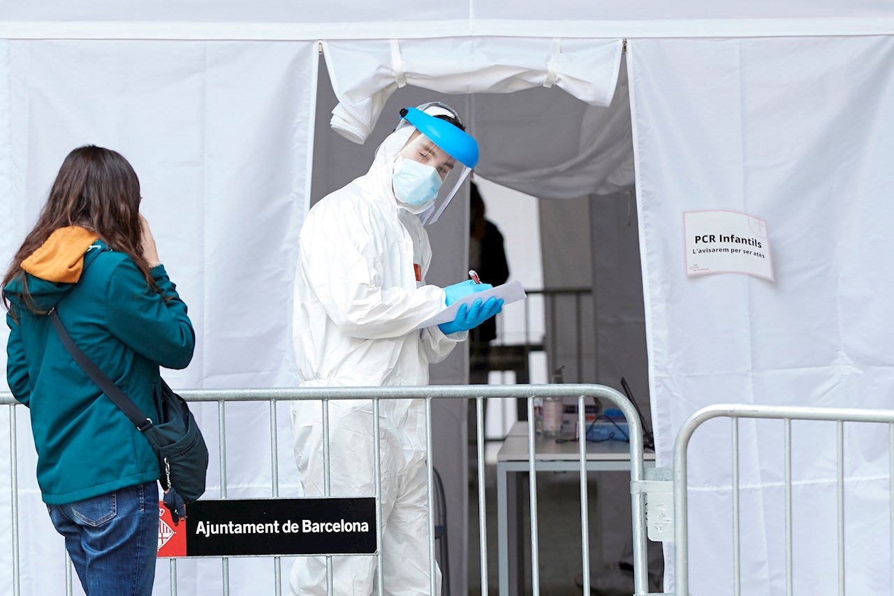 Confinamiento hoy en Andalucía, Cataluña, Aragón, Madrid y Navarra: noticias y última hora del coronavirus en España Confinamiento hoy en Andalucía, Cataluña, Aragón, Madrid y Navarra: noticias y última hora del coronavirus en España