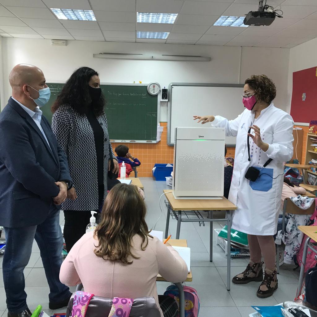 Villarrubia de los Ojos reparte 125 purificadores con filtros HEPA-13 en colegios e institutos Villarrubia de los Ojos reparte 125 purificadores con filtros HEPA-13 en colegios e institutos