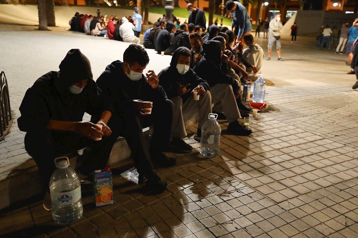 Las mafias engañan a los inmigrantes con promesas de empleo en España tras la crisis del coronavirus Las mafias engañan a los inmigrantes con promesas de empleo en España tras la crisis del coronavirus