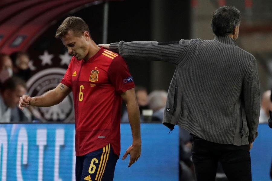 Canales, de baja, tres meses: "Nada me duele más que no ayudar al beticismo" Canales, de baja, tres meses: "Nada me duele más que no ayudar al beticismo"