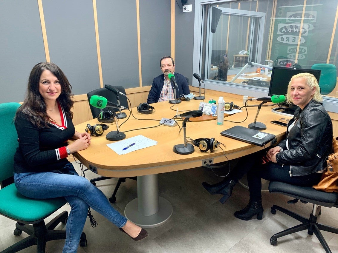 Los padres y madres de la publica en la provincia de Alicante alzan la voz contra la ley Celaá el día en que se vota en el congreso Los padres y madres de la publica en la provincia de Alicante alzan la voz contra la ley Celaá el día en que se vota en el congreso