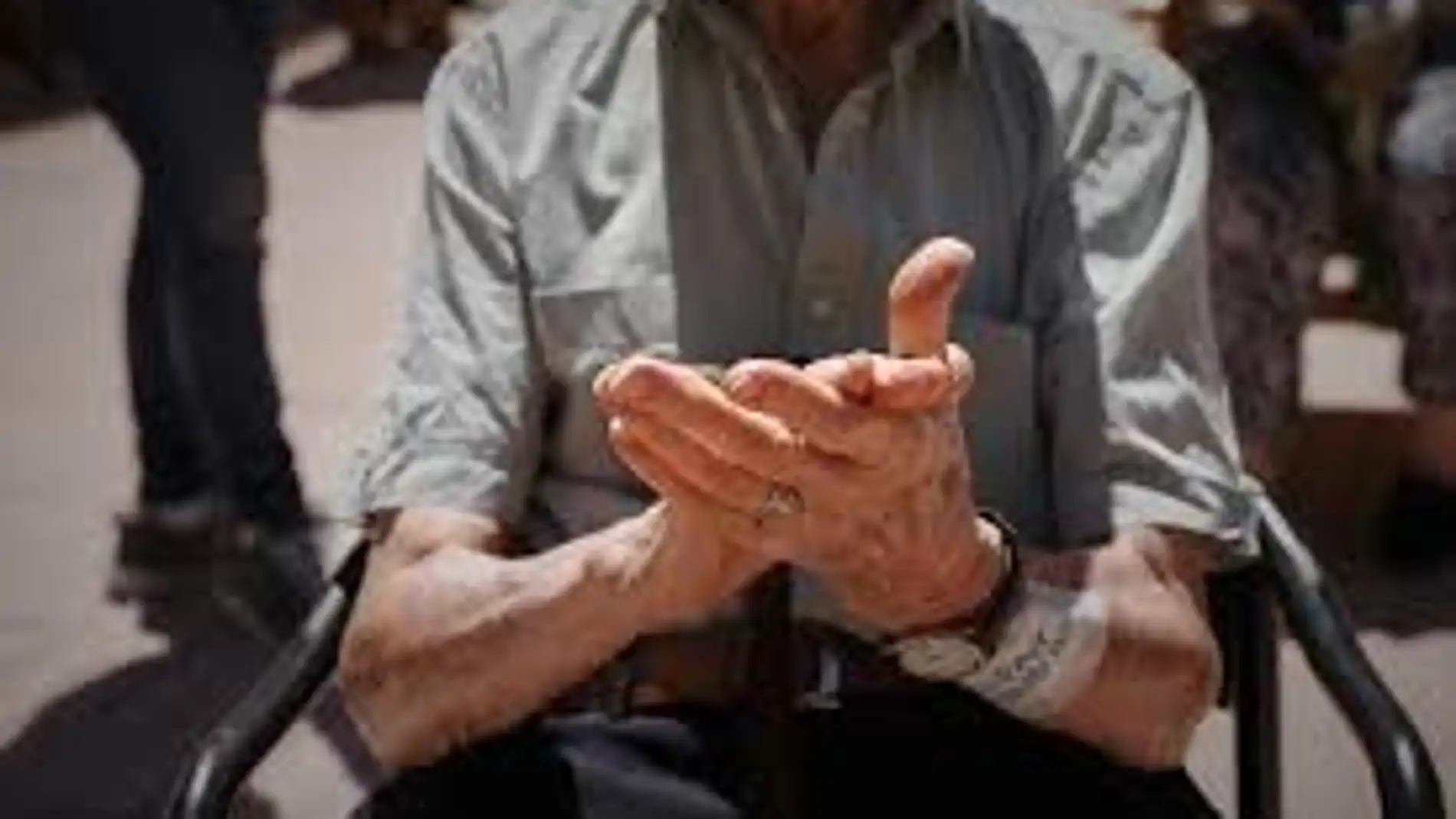 Cinco fallecidos y tres brotes en otras tantos centros residenciales. Cinco fallecidos y tres brotes en otras tantos centros residenciales.