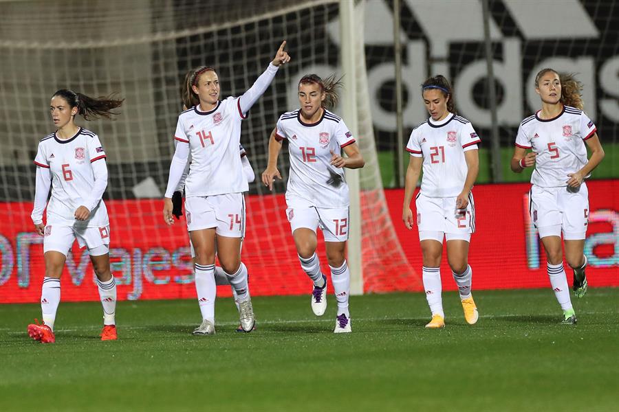 Ellas Juegan 04x13: "De premios y Selección" Ellas Juegan 04x13: "De premios y Selección"