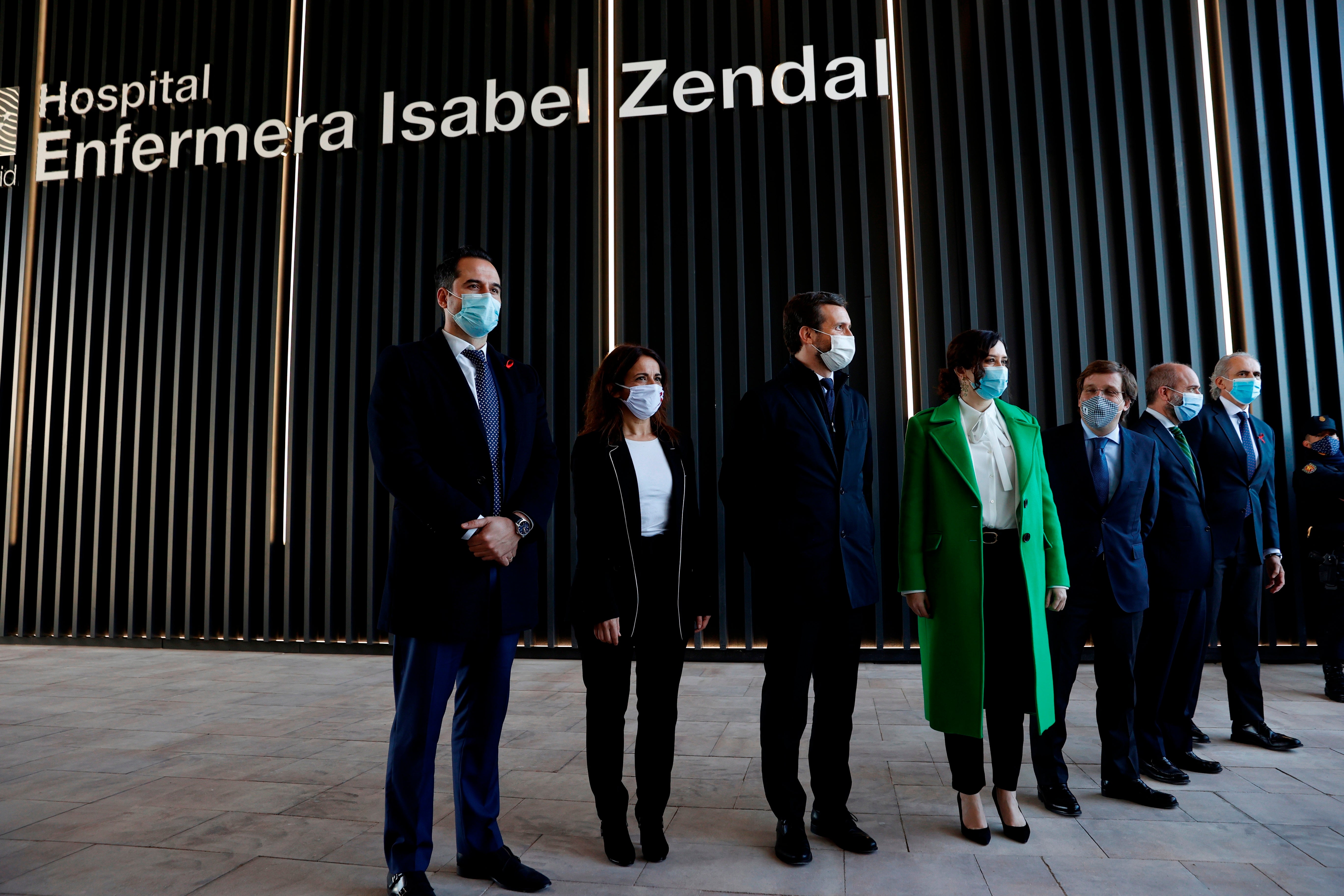 Las preguntas de Amón: "¿Puede quedarse antiguo el hospital Isabel Zendal antes de que se inaugure definitivamente?" Las preguntas de Amón: "¿Puede quedarse antiguo el hospital Isabel Zendal antes de que se inaugure definitivamente?"