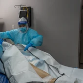 Un matrimonio muere por coronavirus con un minuto de diferencia tras casi 50 años juntos Un matrimonio muere por coronavirus con un minuto de diferencia tras casi 50 años juntos