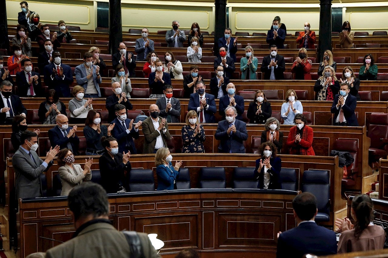 La Brújula de la Economía: Los Presupuestos de 11 partidos políticos ¿serán estables? La Brújula de la Economía: Los Presupuestos de 11 partidos políticos ¿serán estables?