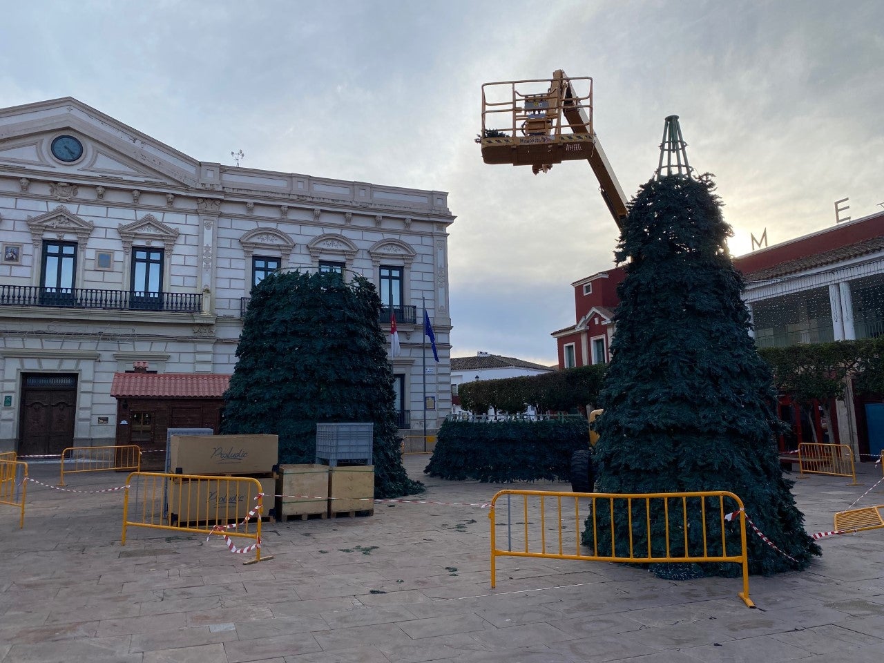 Música, luces y regalos para estimular las compras navideñas en Alcázar Música, luces y regalos para estimular las compras navideñas en Alcázar