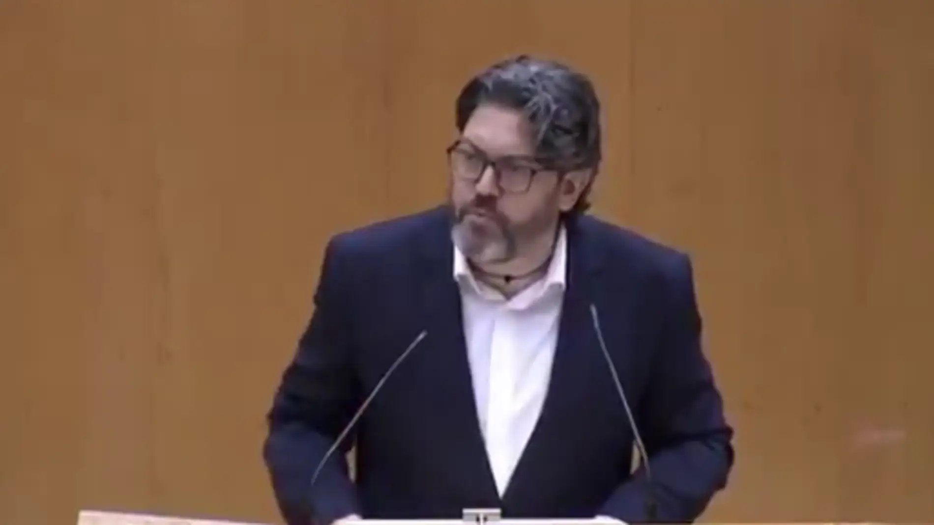El senador de Cs, Miguel Sánchez, se indigna: "Nos tratan como a ciudadanos de tercera"