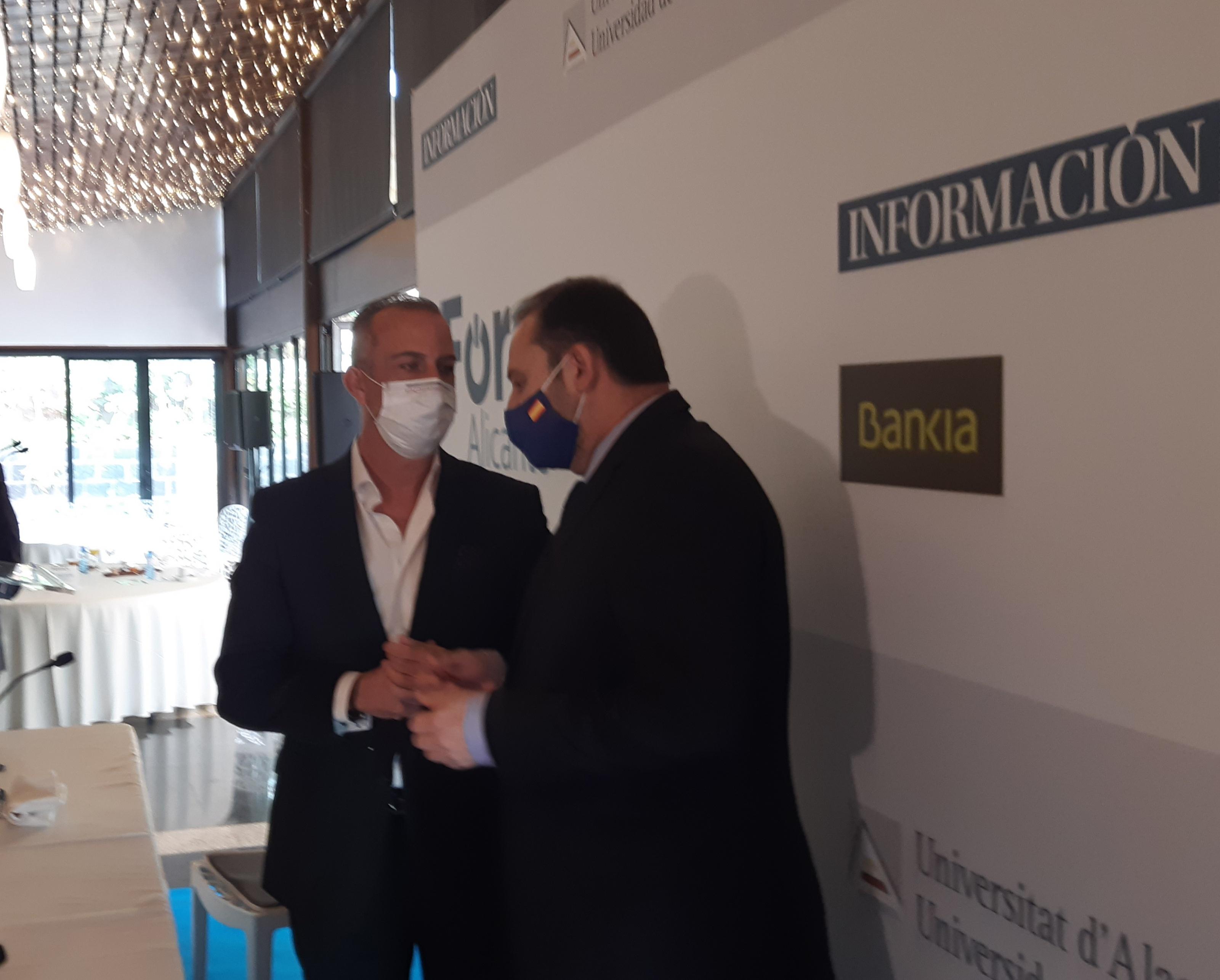 Los empresarios reprochan a Ábalos la escasa inversión del Estado en Alicante Los empresarios reprochan a Ábalos la escasa inversión del Estado en Alicante