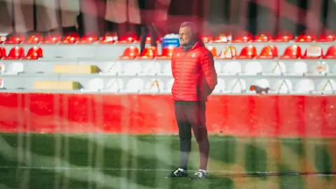 Manu Calleja Manu Calleja, entrenador del Laredo en Segunda B