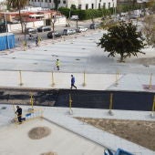 La remodelación de la Plaza de la Avenida de Trebujena encara su recta final