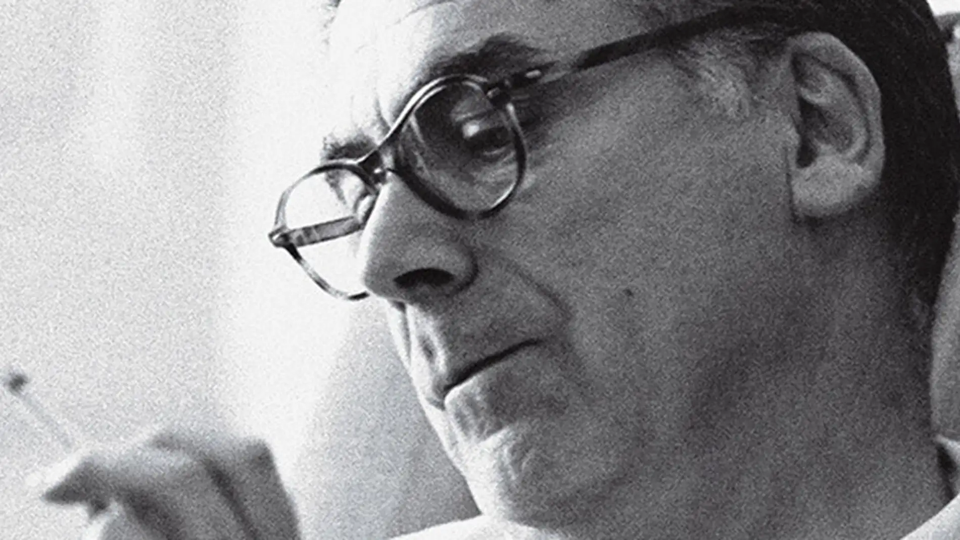 El diseñador y modista Cristóbal Balenciaga, en una imagen de archivo