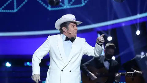 El Monaguillo le canta ‘A J. R.’ como Pepe da Rosa El Monaguillo le canta ‘A J. R.’ como Pepe da Rosa