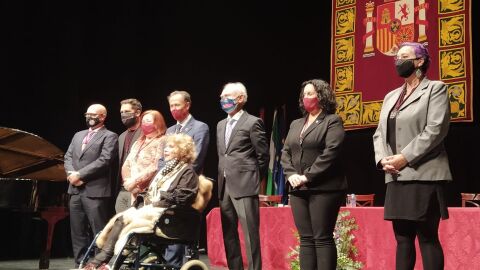 Foto de familia del acto