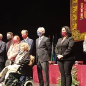 Foto de familia del acto Foto de familia del acto