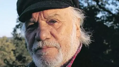 PP y Cs de Albueite quieren quitar el nombre de Paco Rabal a la Casa de la Cultura PP y Cs de Albueite quieren quitar el nombre de Paco Rabal a la Casa de la Cultura