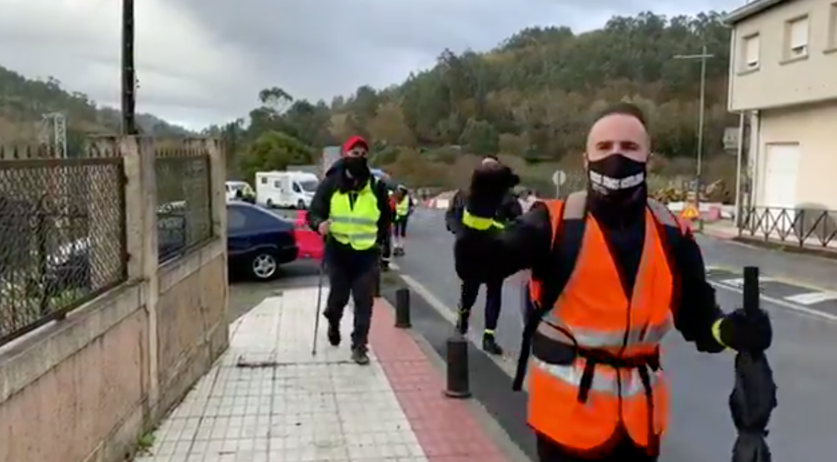 Empresarios de Pontevedra caminan hacia el Congreso Empresarios de Pontevedra caminan hacia el Congreso