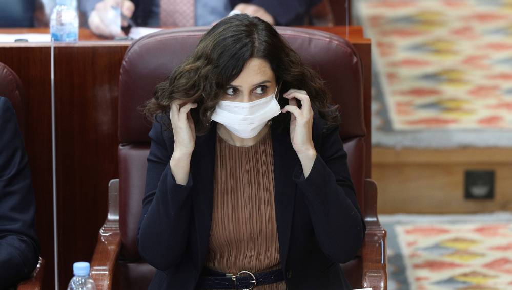 Ayuso asegura que el concierto de Raphael cumplió con "todas las medidas de seguridad" Ayuso asegura que el concierto de Raphael cumplió con "todas las medidas de seguridad"