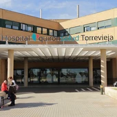 Los especialistas recomiendan evitar los encuentros si alguno de los invitados presenta síntomas, no juntar más de dos grupos convivientes y priorizar reuniones al aire libre, entre otras medidas Los especialistas recomiendan evitar los encuentros si alguno de los invitados presenta síntomas, no juntar más de dos grupos convivientes y priorizar reuniones al aire libre, entre otras medidas
