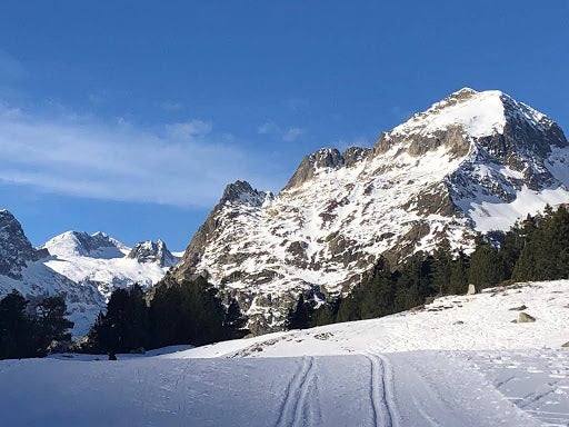 Alcalde y hosteleros de los Pirineos piden la apertura de las estaciones o un Plan de Rescate Alcalde y hosteleros de los Pirineos piden la apertura de las estaciones o un Plan de Rescate