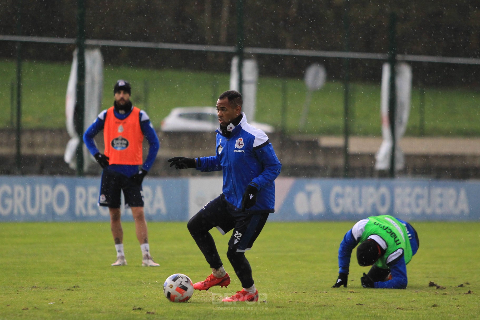 Diego Rolán, físicamente al 70% y dispuesto a ir de la mano con el Dépor para quedarse en segunda B Diego Rolán, físicamente al 70% y dispuesto a ir de la mano con el Dépor para quedarse en segunda B