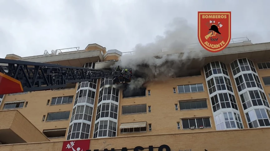 Bomberos en la autoescalera