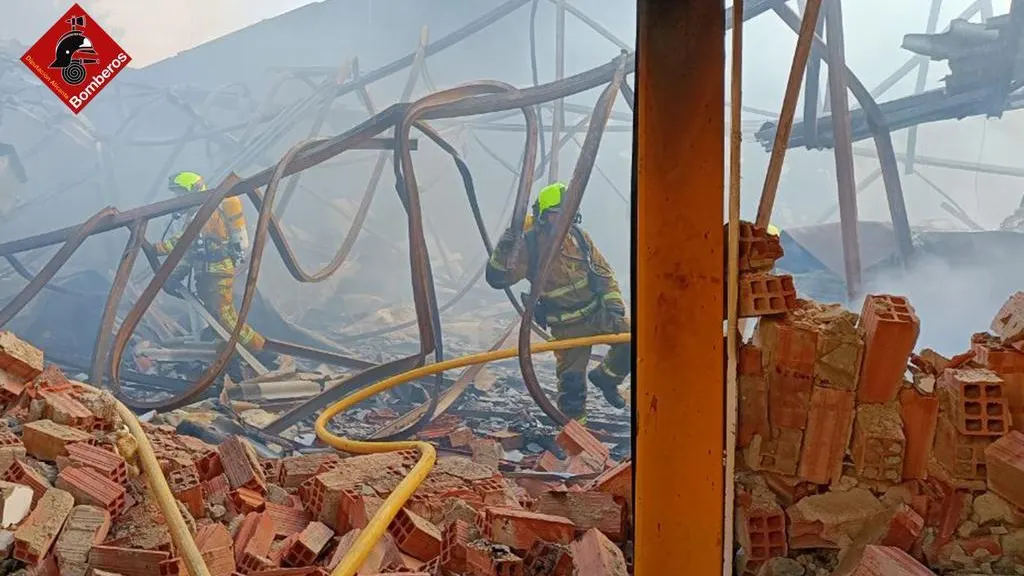 El incendio ha destruido la nave