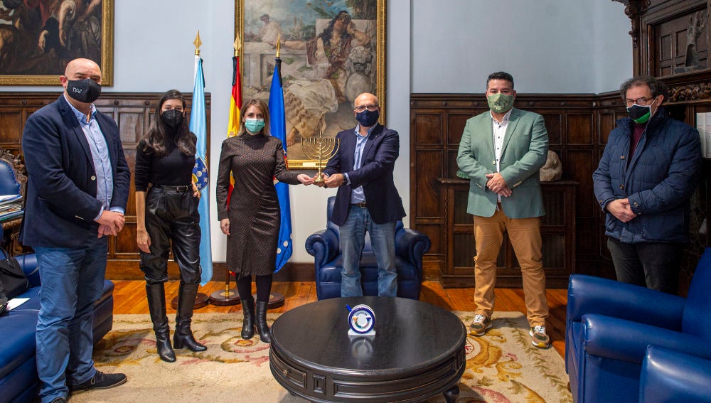 Acto de recepción da Minorah na Deputación de Ourense