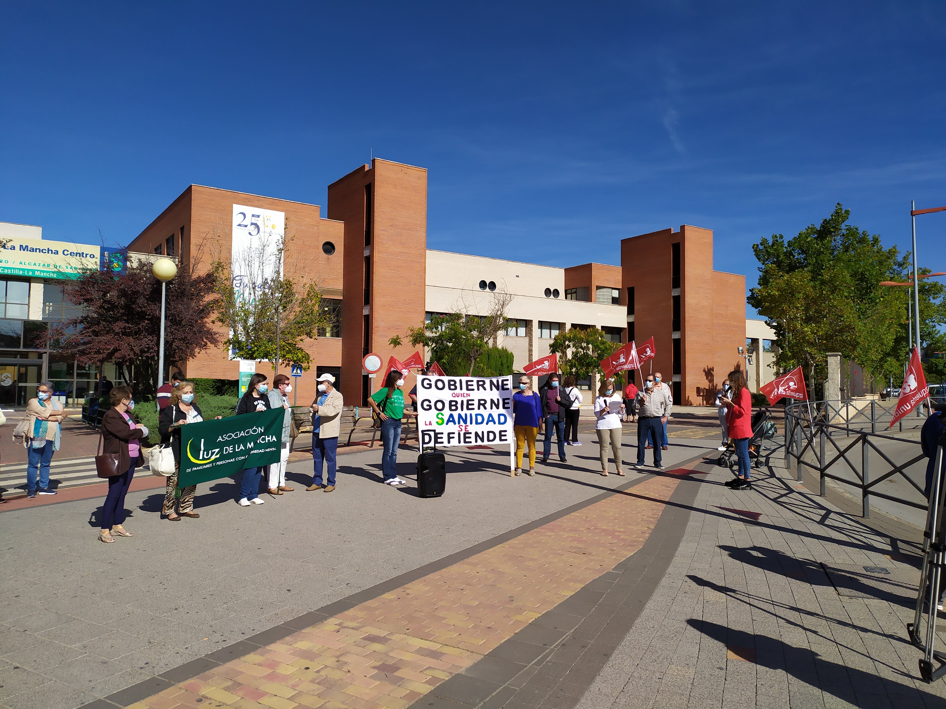 IU se reúne con Luz de la Mancha y denuncian la grave situación de la Salud Mental en la región IU se reúne con Luz de la Mancha y denuncian la grave situación de la Salud Mental en la región