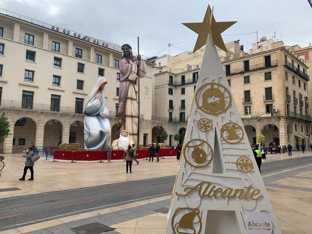 El patronato municipal de Turismo dinamiza Alicante como destino seguro en Navidad El patronato municipal de Turismo dinamiza Alicante como destino seguro en Navidad