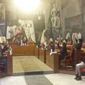Momento en el que todos los diputados aprueban los presupuestos de la Diputación Momento en el que todos los diputados aprueban los presupuestos de la Diputación
