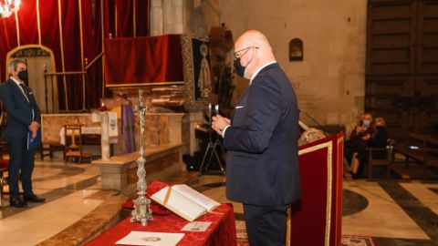 Joaqu&iacute;n Mart&iacute;nez en la toma de posesi&oacute;n como presidente de la Junta Mayor de Cofrad&iacute;as y Hermandades de la Semana Santa de Elche.