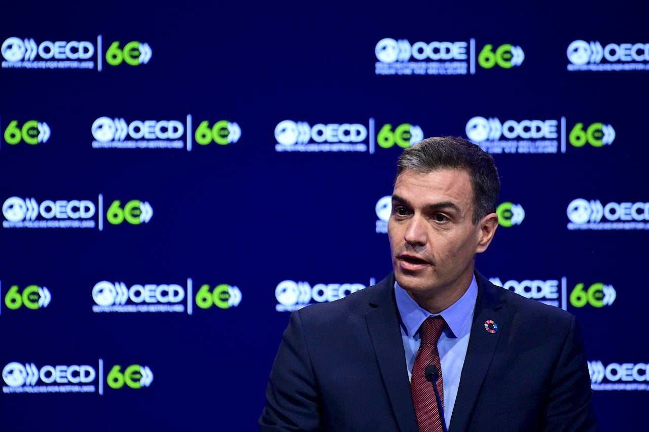 Pedro Sánchez: "El crecimiento económico no garantiza el bienestar" Pedro Sánchez: "El crecimiento económico no garantiza el bienestar"