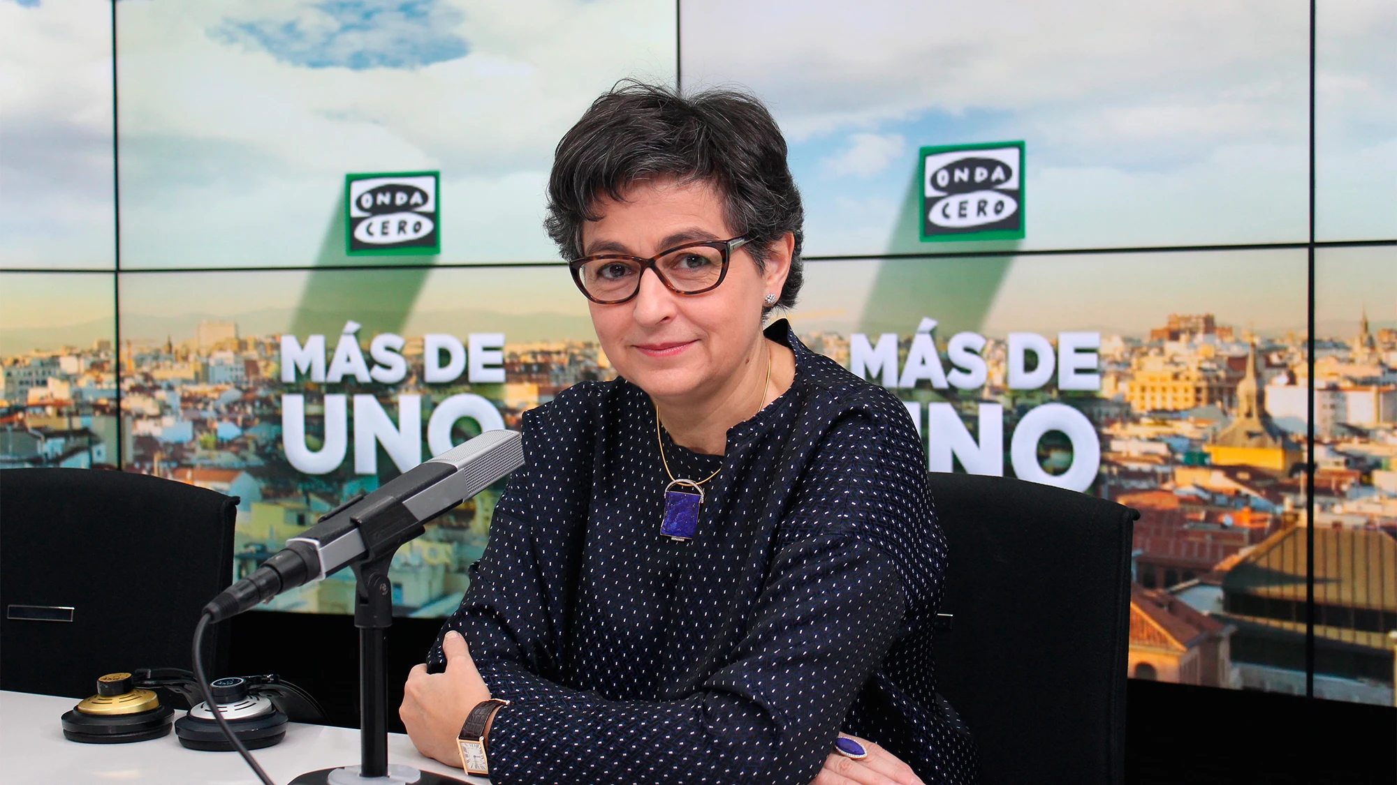 Arancha González Laya en el estudio de Onda Cero en Madrid