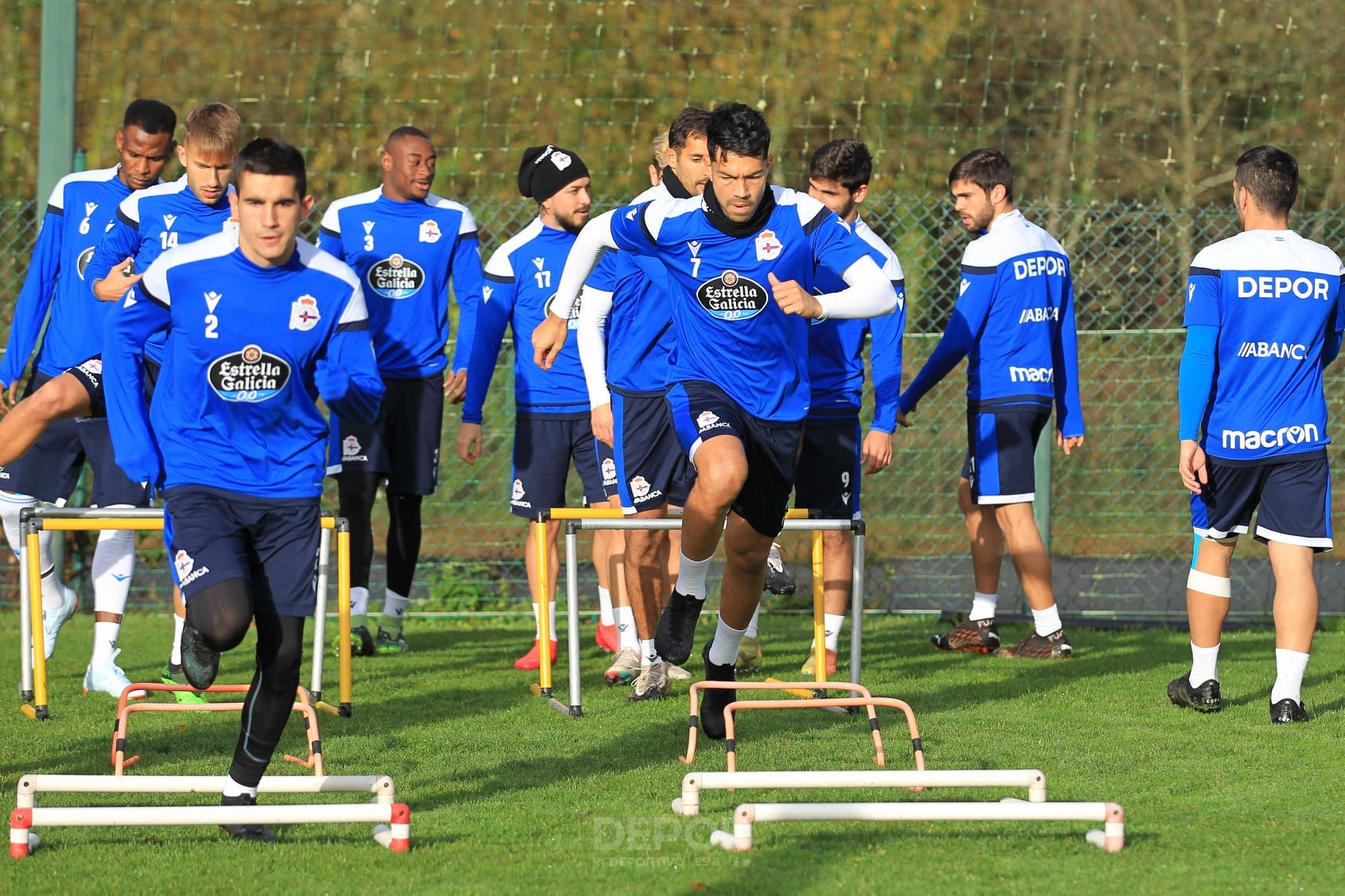 Vidal vivió una derrota "bochornosa", pide "calma" con Fernando Vázquez y amplia dos años el contrato de Valín Vidal vivió una derrota "bochornosa", pide "calma" con Fernando Vázquez y amplia dos años el contrato de Valín