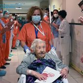 El Gregorio Marañón da de alta a una paciente de 104 años que superó la covid