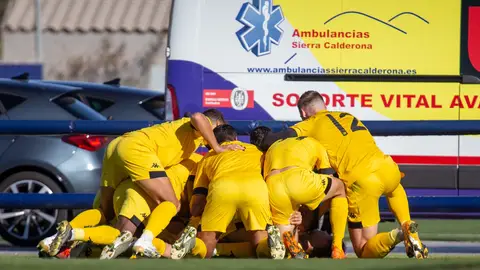 Los jugadores del Hércules celebran la victoria ante el Atlético Levante. Los jugadores del Hércules celebran la victoria ante el Atlético Levante.