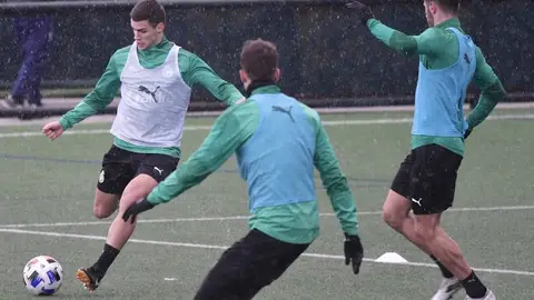 Entrenamiento Racing lluvia Entrenamiento bajo la lluvia del Racing con el temporal Bella, diciembre 2020