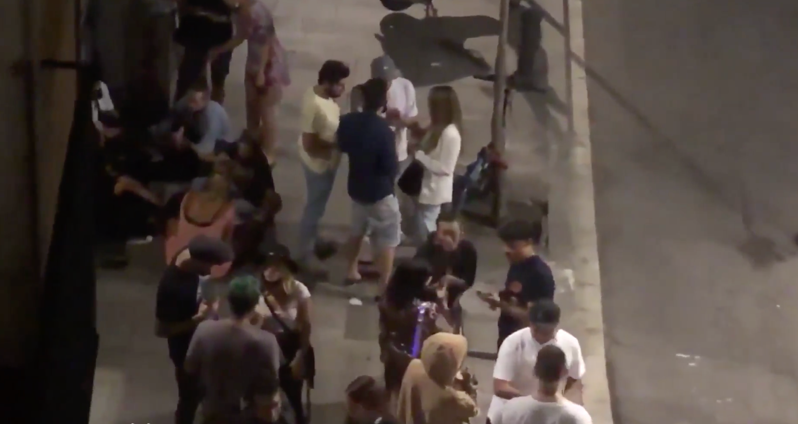 La policía nacional interrumpen una celebración familiar con 30 personas en la zona vial interpoligonos La policía nacional interrumpen una celebración familiar con 30 personas en la zona vial interpoligonos