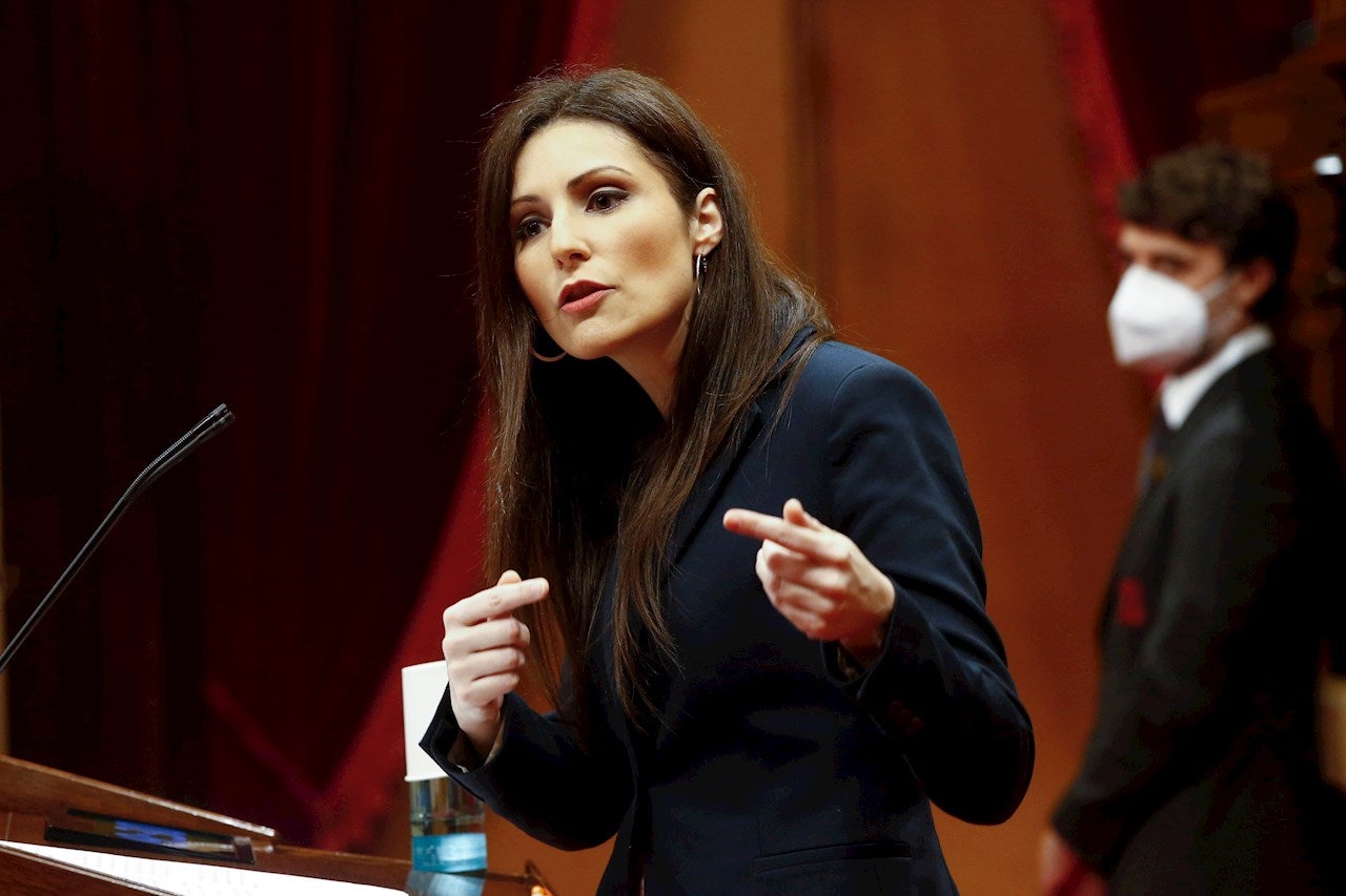 Maldita Hemeroteca: Lorena Roldán cambia Ciudadanos por el partido que ha "abonado el terreno al separatismo" Maldita Hemeroteca: Lorena Roldán cambia Ciudadanos por el partido que ha "abonado el terreno al separatismo"