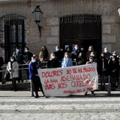 El lunes se guardó un minuto de silencio en Villarrubia de los Ojos por el asesinato El lunes se guardó un minuto de silencio en Villarrubia de los Ojos por el asesinato