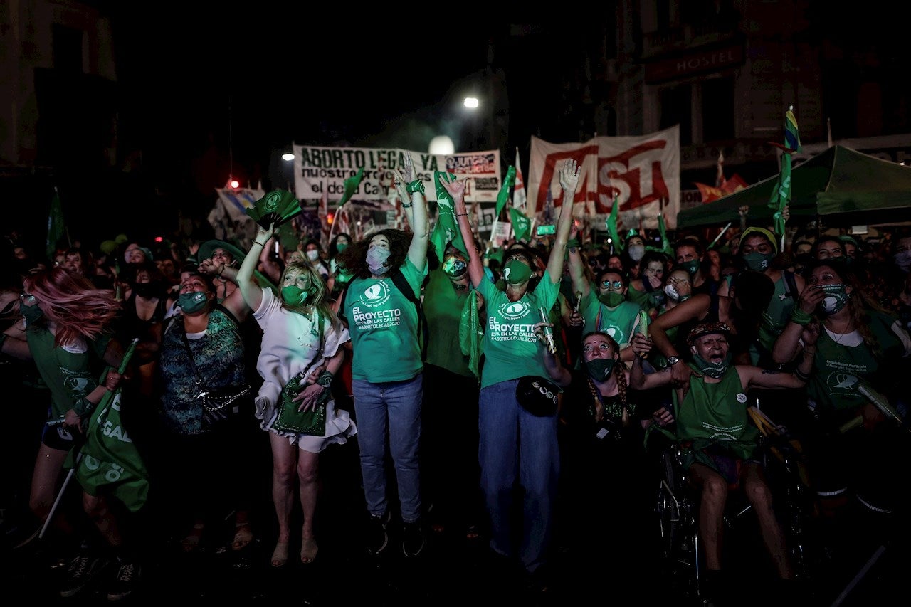 Argentina legaliza el aborto voluntario hasta la semana 14 de embarazo Argentina legaliza el aborto voluntario hasta la semana 14 de embarazo